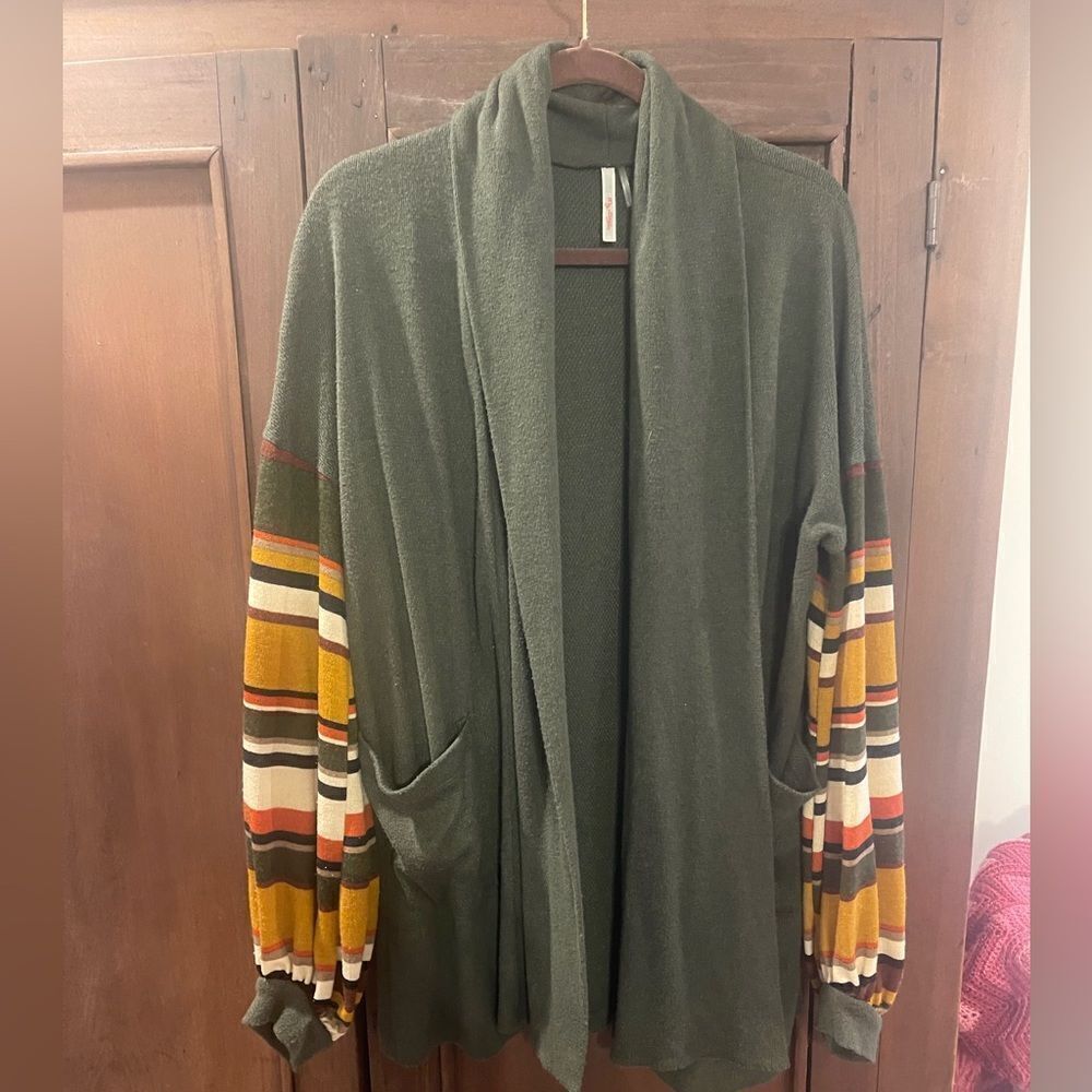 Lantern sleeve, open front cardigan